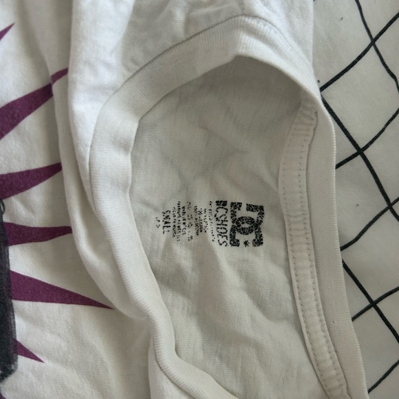 2000s dc tee - Picture 3 of 3